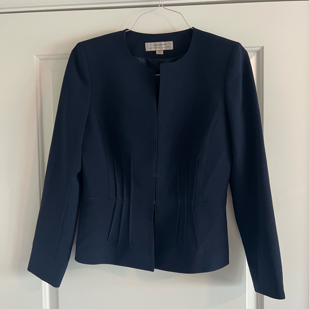 Tahari Navy Tailored Blazer Size 4 Career Classic Chic